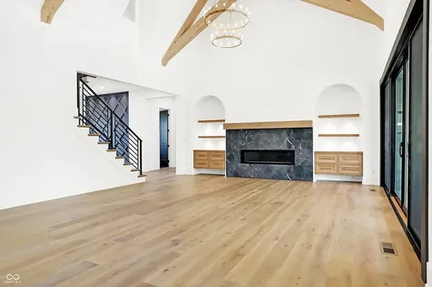 15876 Oak Park Westfield IN 46074