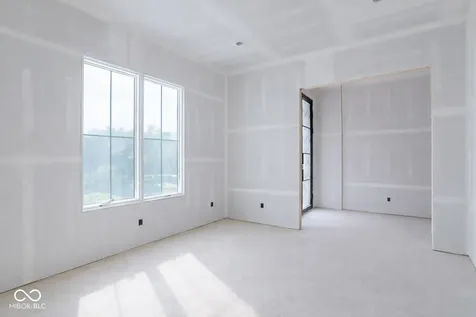 15876 Oak Park Westfield IN 46074