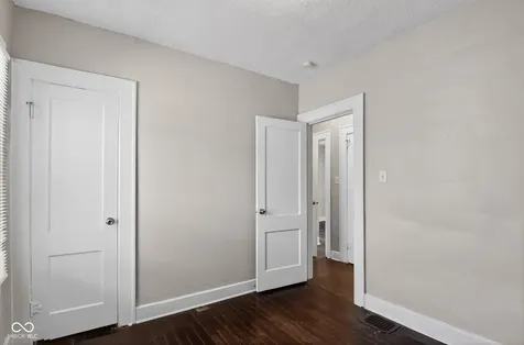 424 Harvard Place Indianapolis IN 46208