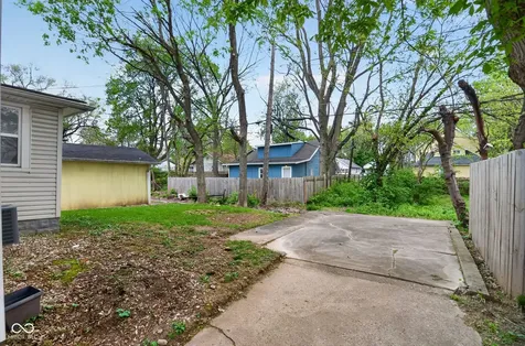 424 Harvard Place Indianapolis IN 46208