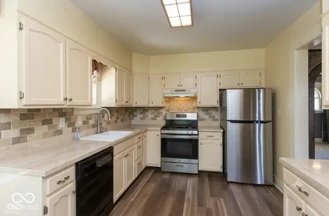 5452 University Avenue Indianapolis IN 46219