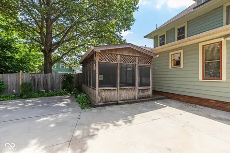 5452 University Avenue Indianapolis IN 46219