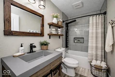10665 Brooks Street Indianapolis IN 46234
