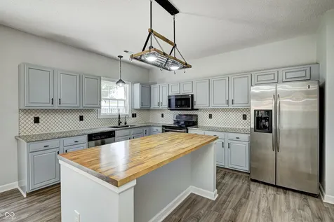 10665 Brooks Street Indianapolis IN 46234