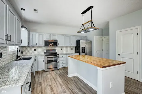 10665 Brooks Street Indianapolis IN 46234