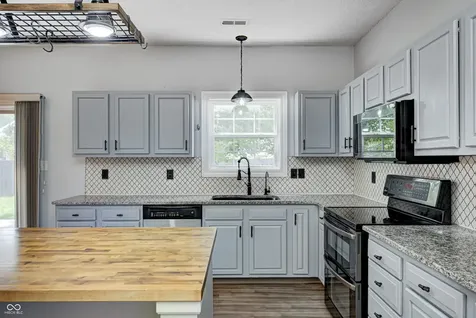 10665 Brooks Street Indianapolis IN 46234