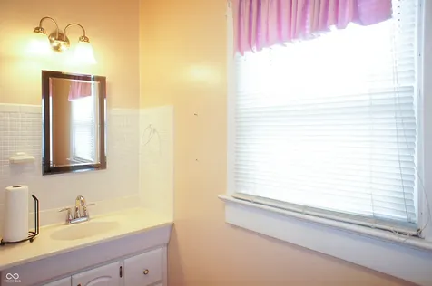 802 W 42nd Street Indianapolis IN 46208