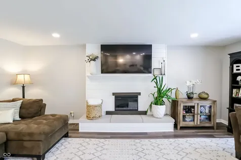 4625 Berkshire Lane Indianapolis IN 46226