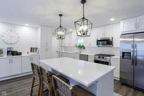 4625 Berkshire Lane Indianapolis IN 46226