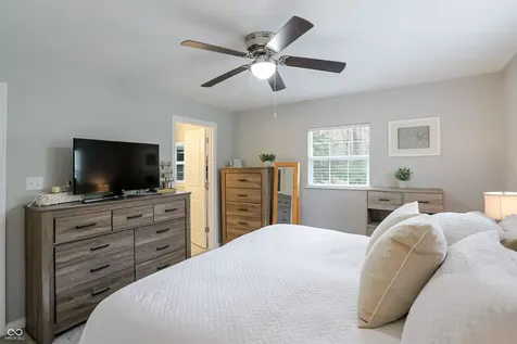 4625 Berkshire Lane Indianapolis IN 46226