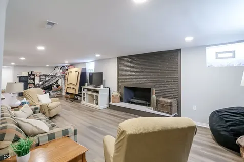 4625 Berkshire Lane Indianapolis IN 46226