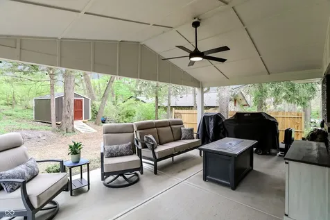 4625 Berkshire Lane Indianapolis IN 46226