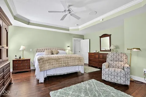 5424 Woodfield Drive N Carmel IN 46033