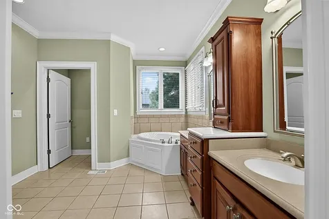 5424 Woodfield Drive N Carmel IN 46033