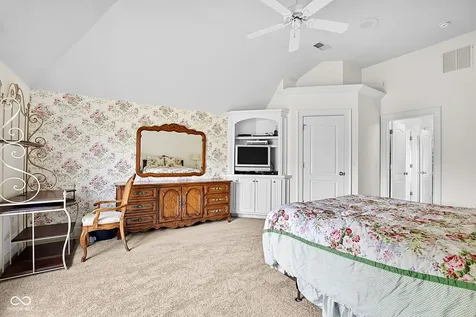5424 Woodfield Drive N Carmel IN 46033