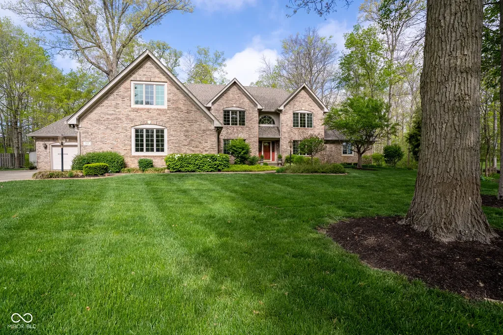 1112 N Dogwood Way Greenfield IN 46140