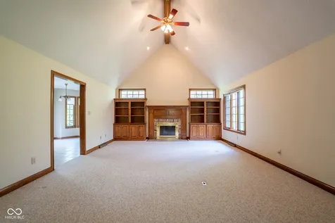 1112 N Dogwood Way Greenfield IN 46140