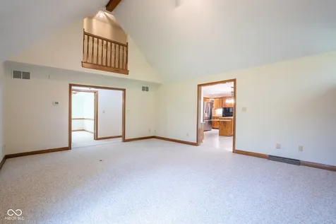 1112 N Dogwood Way Greenfield IN 46140