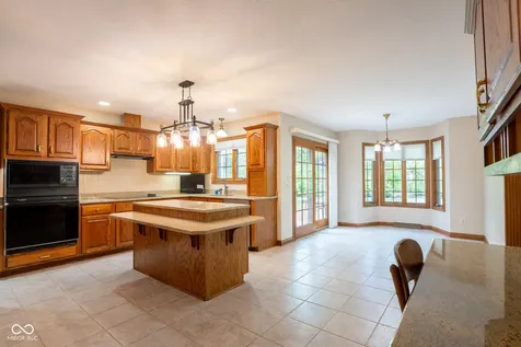 1112 N Dogwood Way Greenfield IN 46140