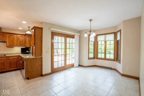 1112 N Dogwood Way Greenfield IN 46140