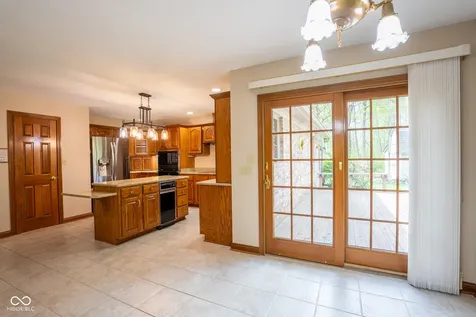 1112 N Dogwood Way Greenfield IN 46140