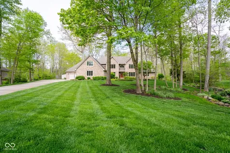 1112 N Dogwood Way Greenfield IN 46140