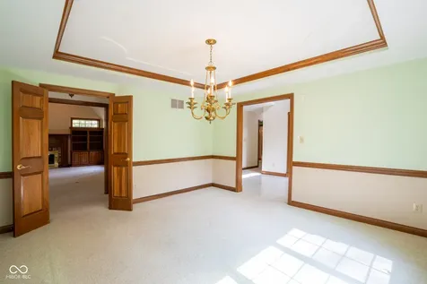 1112 N Dogwood Way Greenfield IN 46140