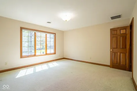 1112 N Dogwood Way Greenfield IN 46140