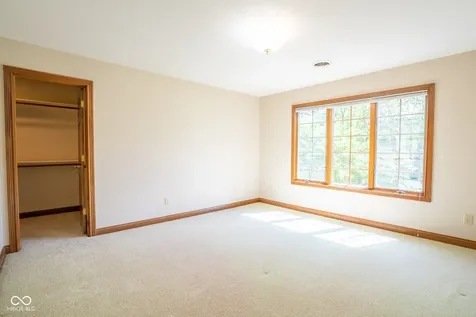 1112 N Dogwood Way Greenfield IN 46140
