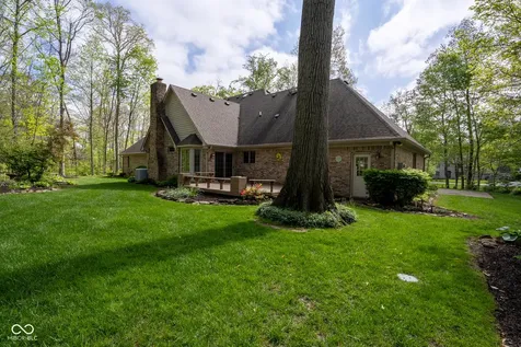 1112 N Dogwood Way Greenfield IN 46140