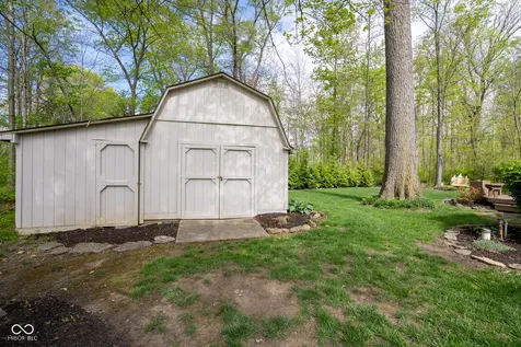 1112 N Dogwood Way Greenfield IN 46140