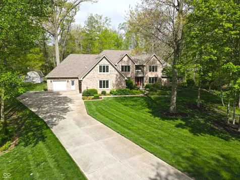 1112 N Dogwood Way Greenfield IN 46140