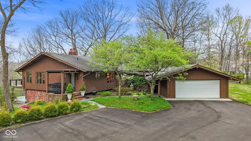 7050 Wildridge Drive Indianapolis IN 46256