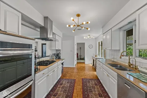 7050 Wildridge Drive Indianapolis IN 46256