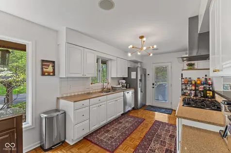 7050 Wildridge Drive Indianapolis IN 46256