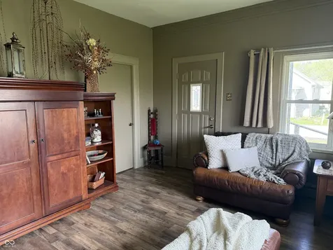 61 S West Street Rosedale IN 47874