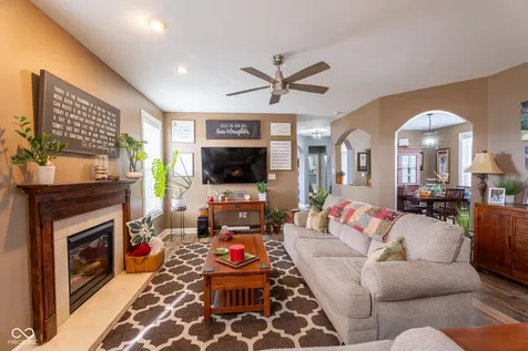 12516 Bellingham Boulevard Fishers IN 46037