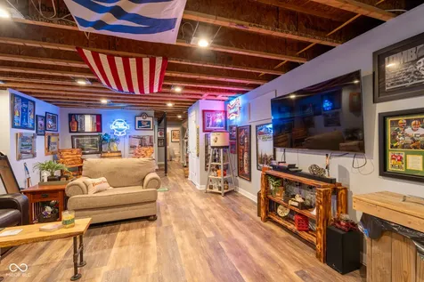 12516 Bellingham Boulevard Fishers IN 46037