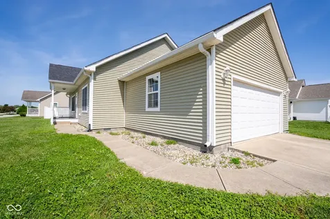 2023 Red Oak Court Shelbyville IN 46176