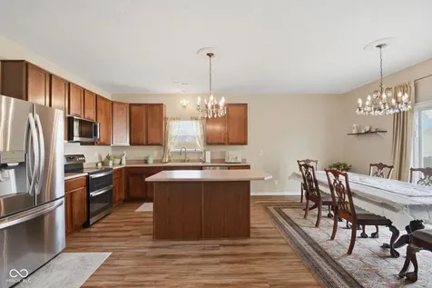 1014 Swinton Way Westfield IN 46074