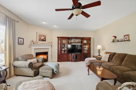 1014 Swinton Way Westfield IN 46074