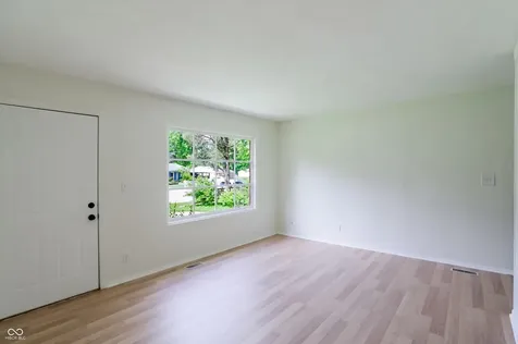6672 E 43rd Place Indianapolis IN 46226