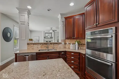 6677 W May Apple Drive Mccordsville IN 46055