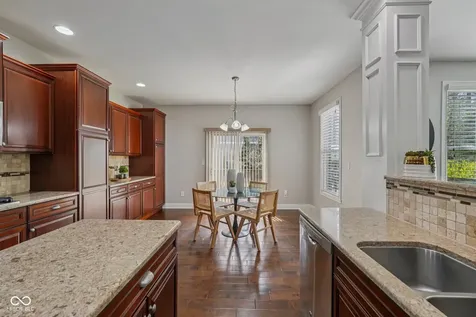 6677 W May Apple Drive Mccordsville IN 46055