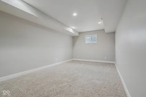 6677 W May Apple Drive Mccordsville IN 46055