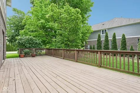 6677 W May Apple Drive Mccordsville IN 46055