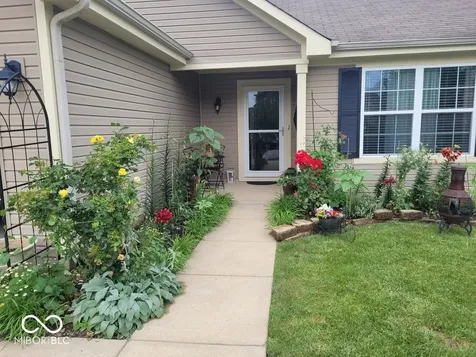 3187 Limber Pine Drive Whiteland IN 46184