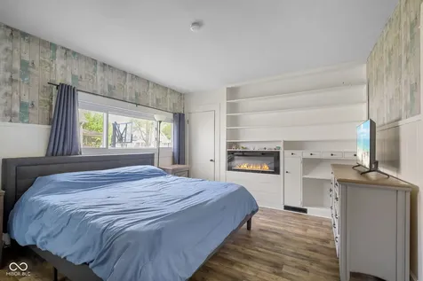 108 Lincoln Street Edinburgh IN 46124