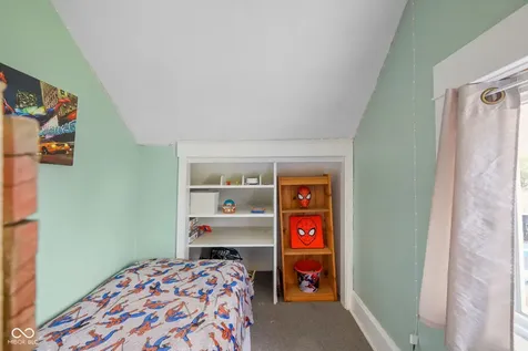 108 Lincoln Street Edinburgh IN 46124