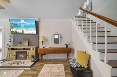 108 Lincoln Street Edinburgh IN 46124
